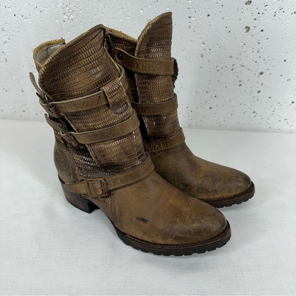 Freebird Women’s size 7 Apex Brown Distressed Triple Buckle Boots - Picture 1 of 17
